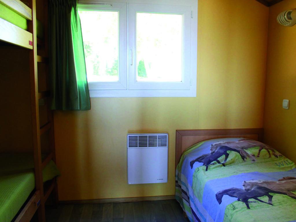 Camping Des Papillons Lalizolle Exterior photo