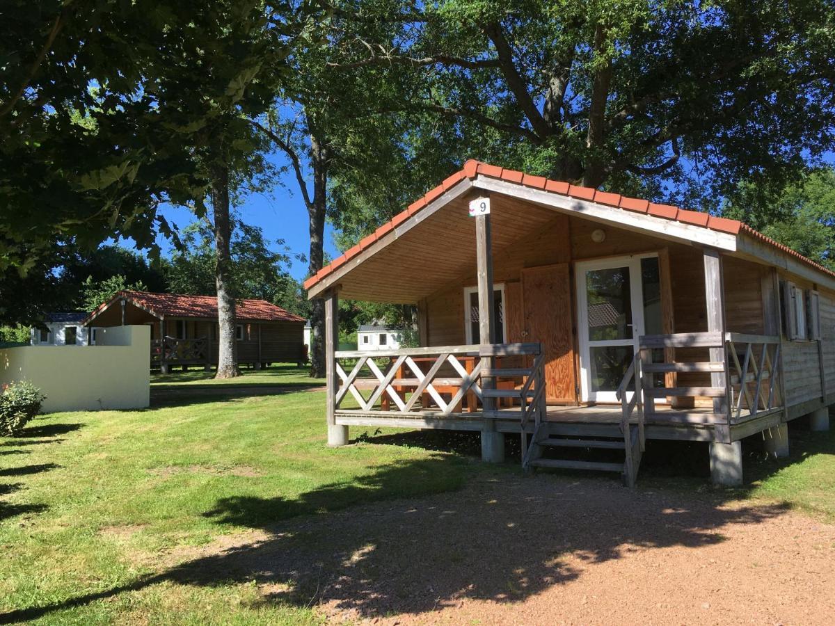 Camping Des Papillons Lalizolle Exterior photo
